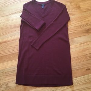 GAP burgundy sweater sz S